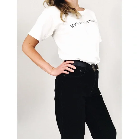 Vintage Hand-Drawn Graphic Souvenir Tee | Size M - Picture 2 of 11